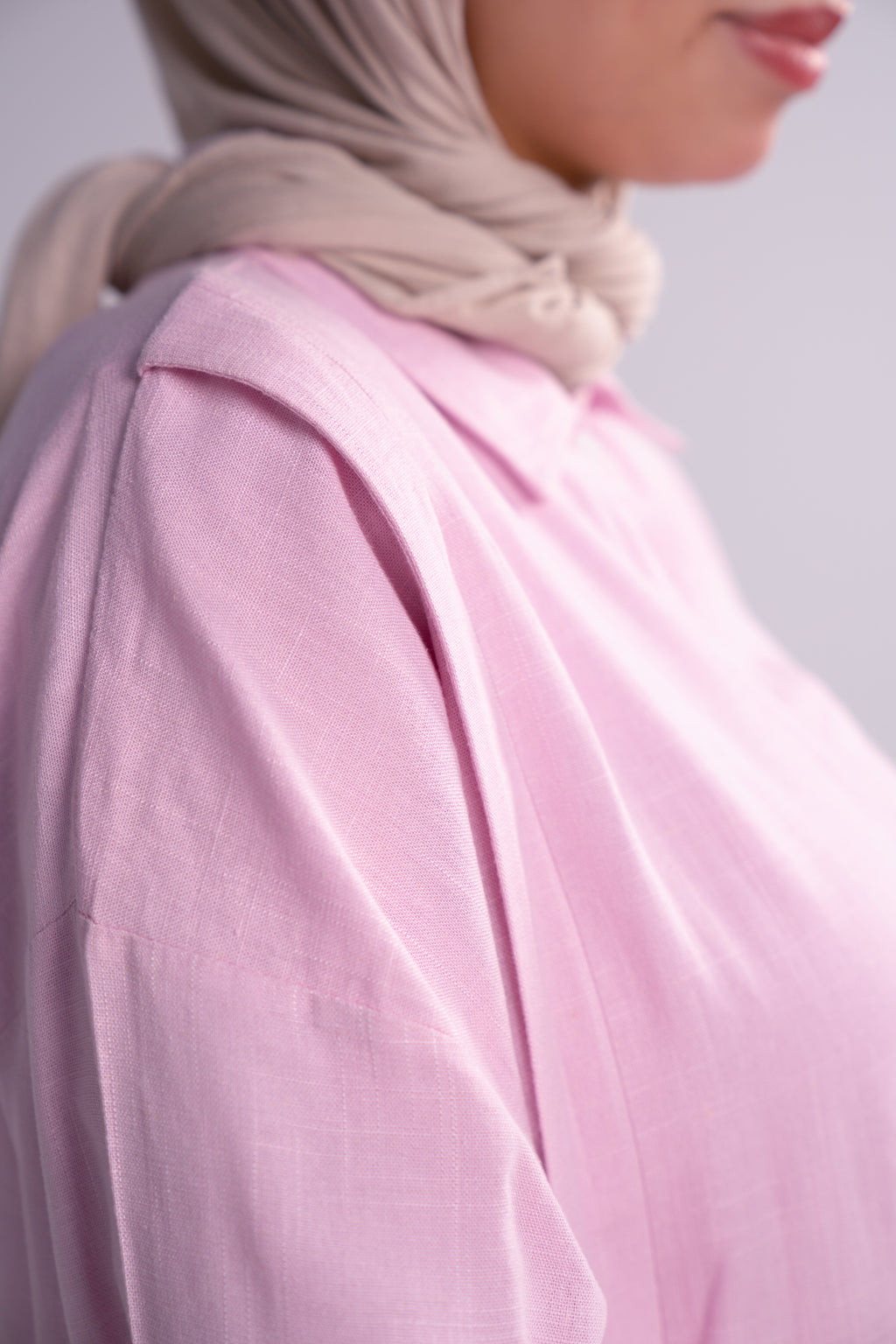 The Gentle Moment Shirt – breathable linen-cotton nursing shirt – image 6