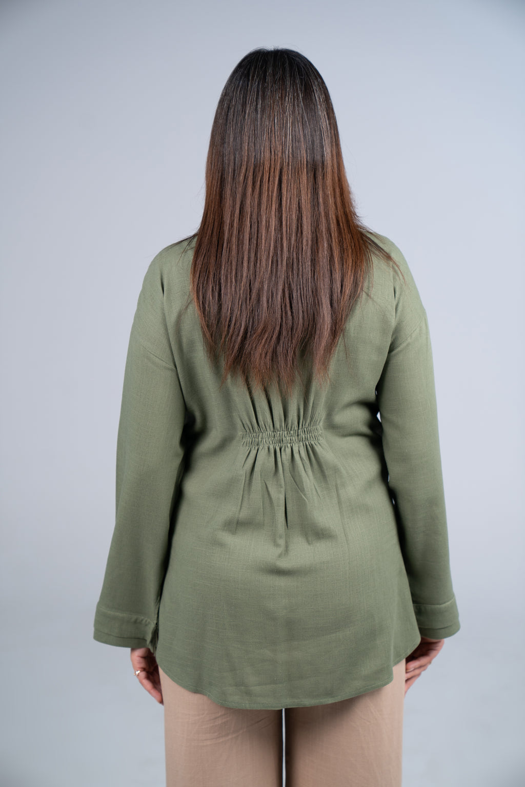 The Gentle Moment Shirt – breathable linen-cotton nursing shirt – image 12